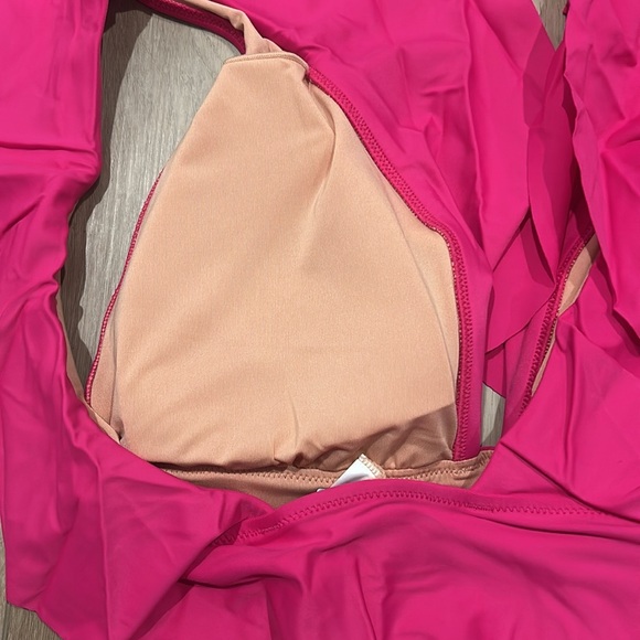 NWT J.Crew Ruched Ruffle One-Piece Swimsuit - Picture 9 of 9